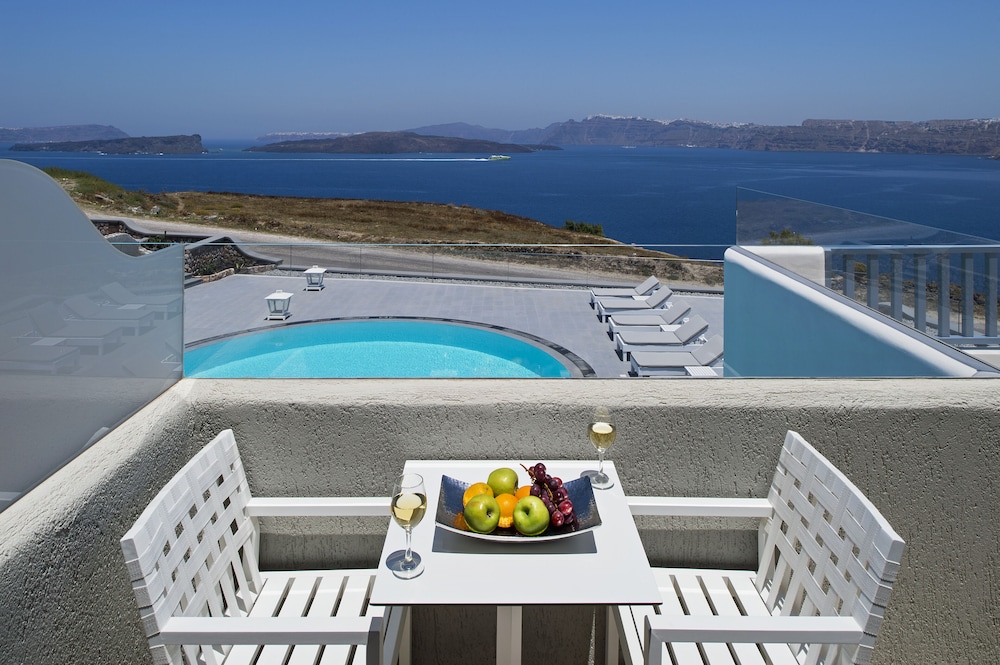 Acroterra Rosa in SANTORINI