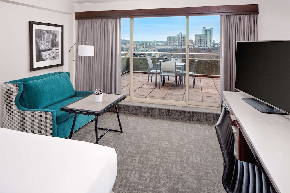 Hyatt Regency Boston / Cambridge 33/67