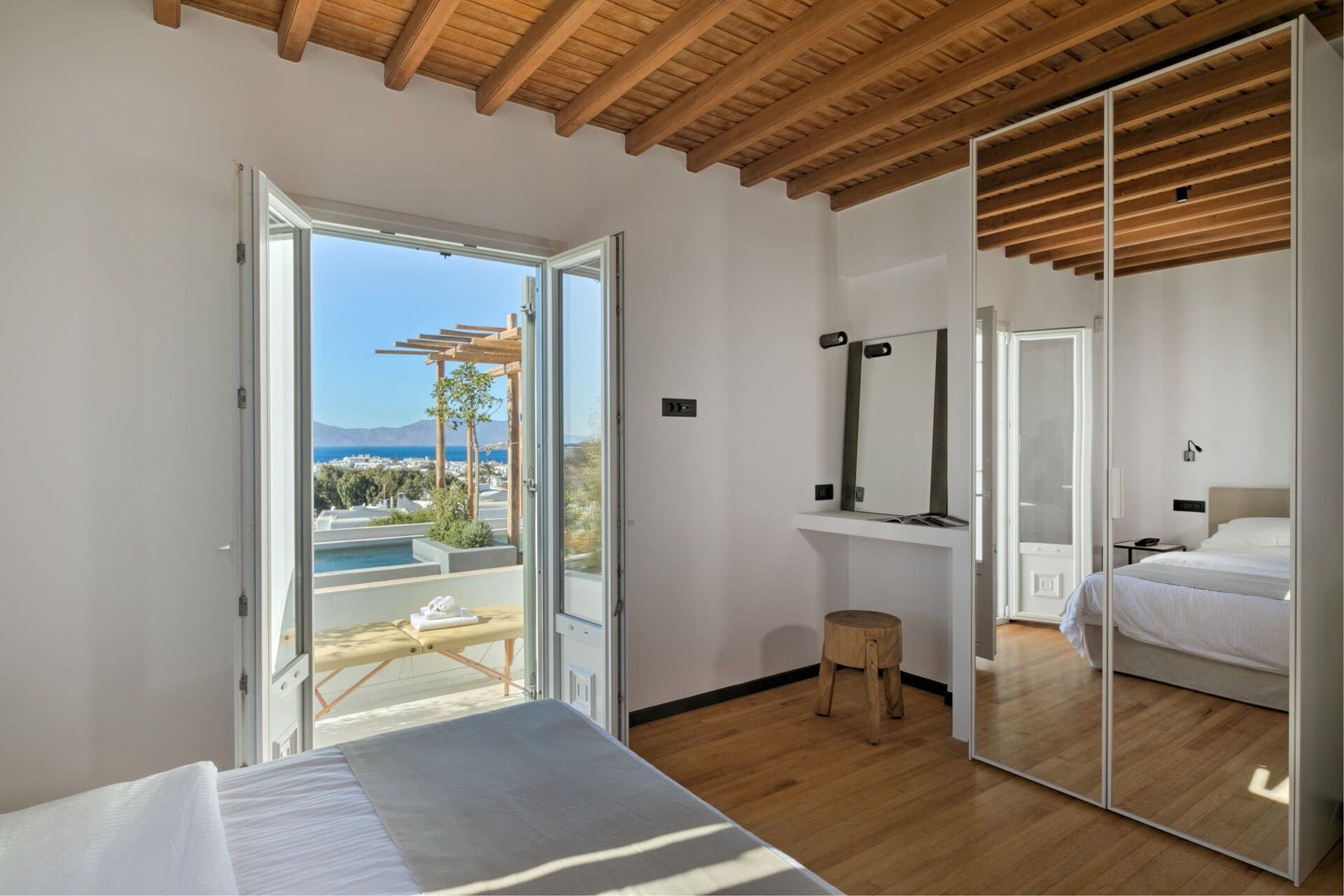 3 Bedrooms, Adjoining, Residence, 3 Queen Beds, Sea View, Sofa, Private Pool, Main Building