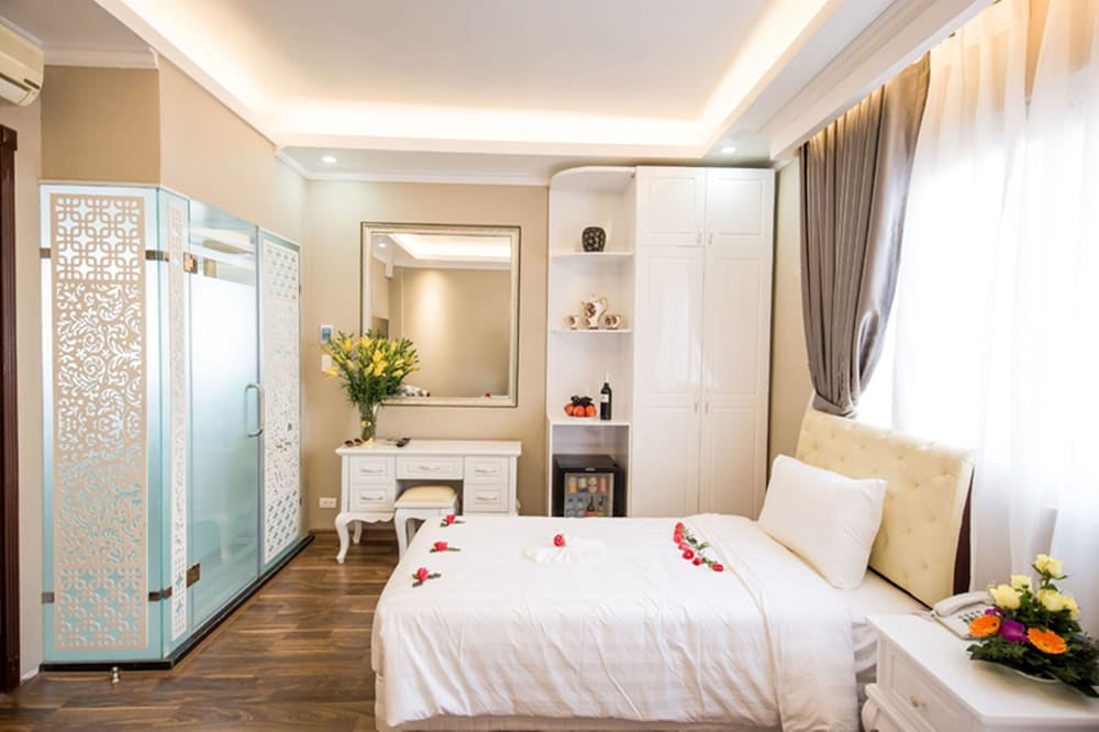 Little Hanoi Deluxe Hotel 18/55