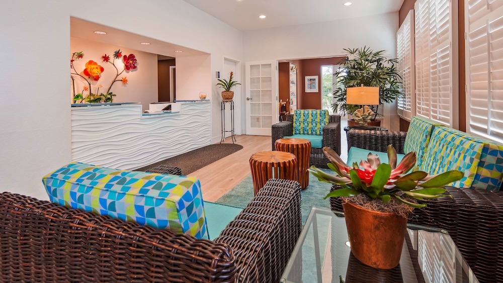 Best Western Plus Capitola By the Sea Inn Suites 9/55