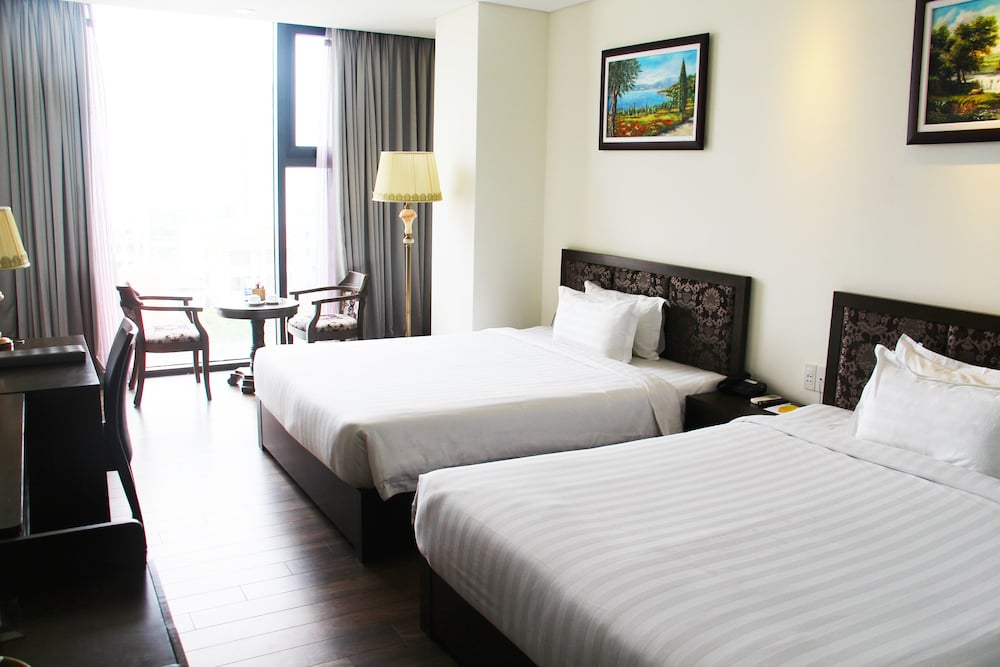 Danaciti Hotel 24/68