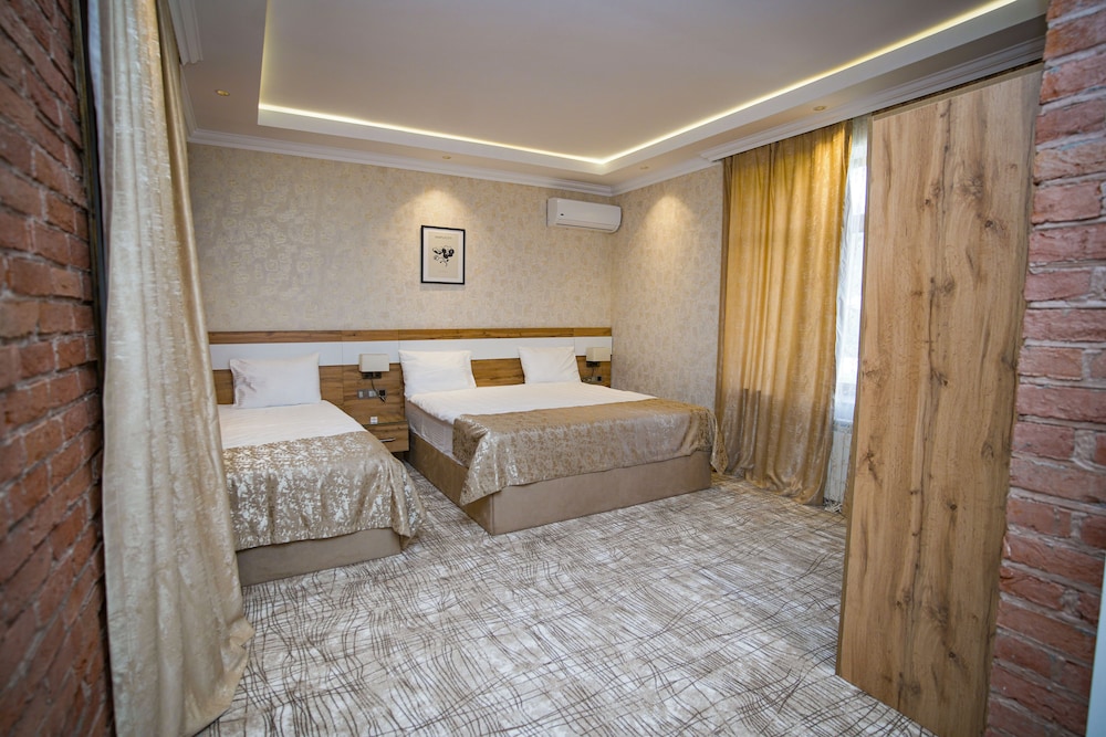 Lakeside Hotel & Spa 16/33