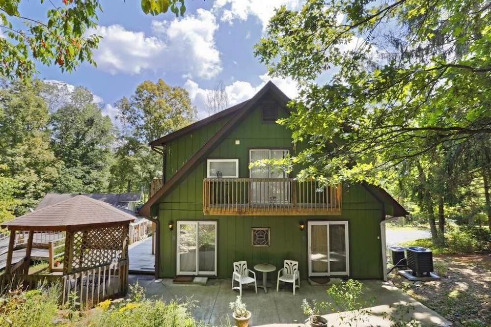 Lil Black Bear Inn 9/74