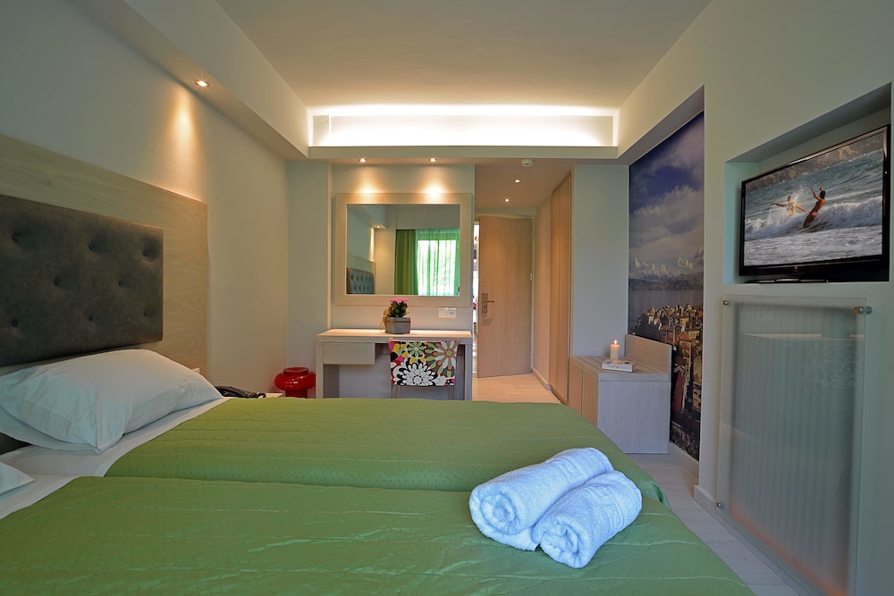 TRYP by Wyndham Corfu Dassia 20/69