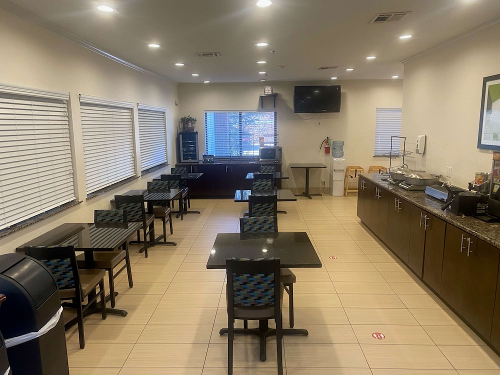 SureStay Plus Hotel By Best Western Edmond 8/10