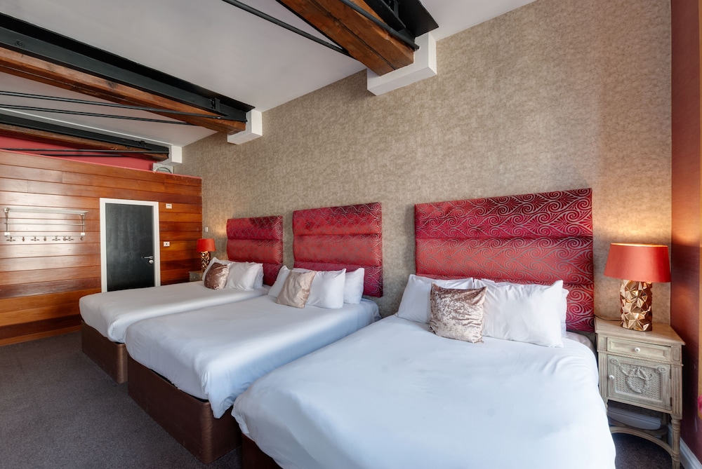Signature Living Apart Hotel 15/57
