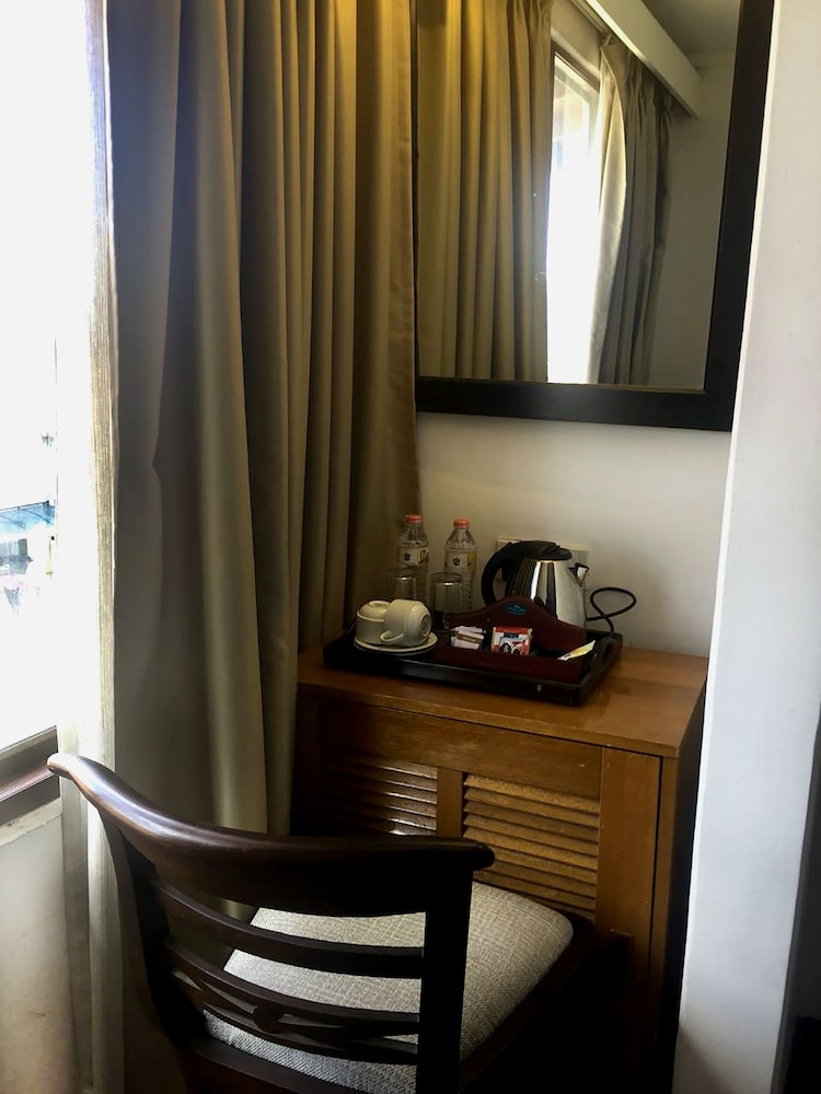 Kandy City Hotel 64/66
