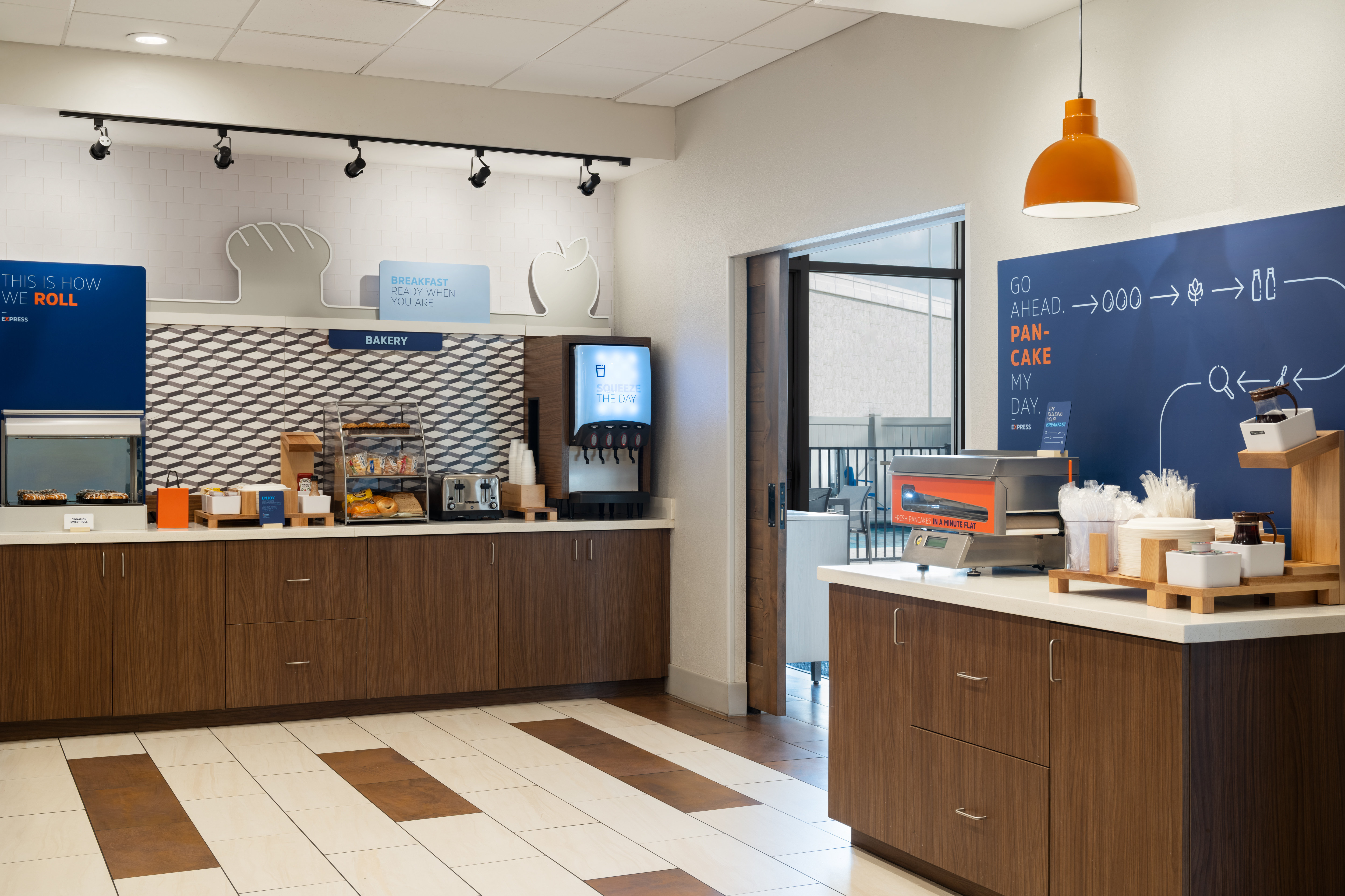 Holiday Inn Express Suites Tampa East Ybor City 8/56