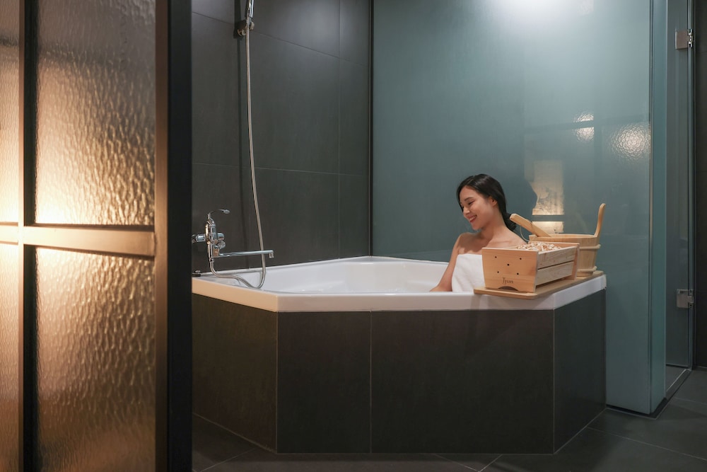 Ehotel Gumi 53/53