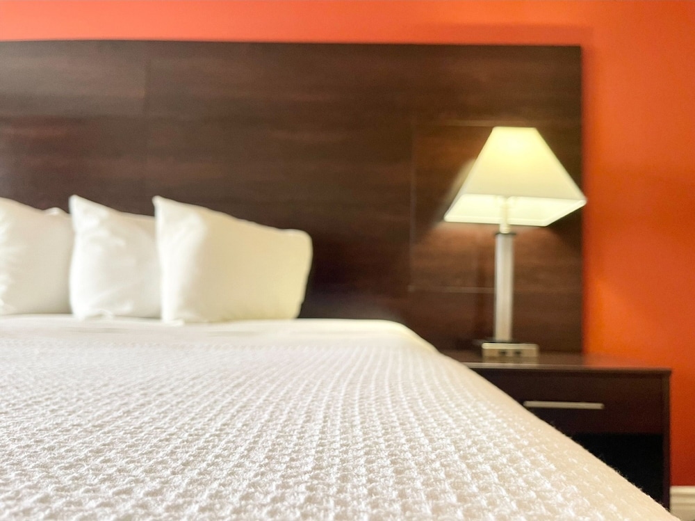 FairBridge Inn and Suites Cuero (ex Cuero s Copper Inn) 10/23