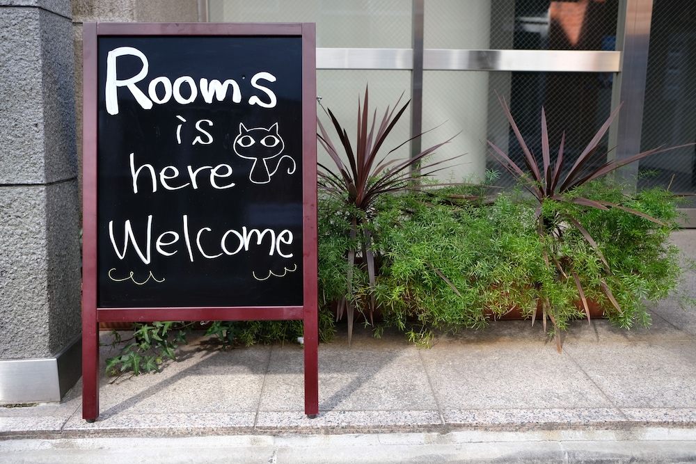 Rooms 1/50