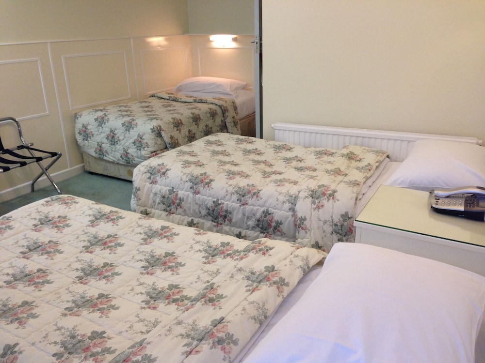 Dergvale Hotel 38/75