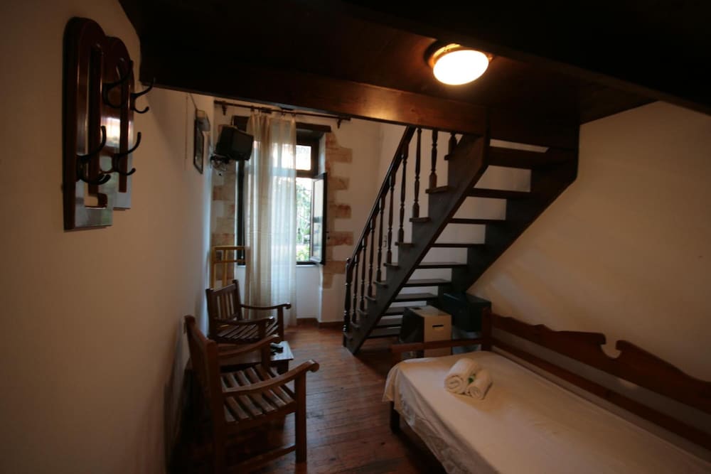 Chania Rooms 26/48
