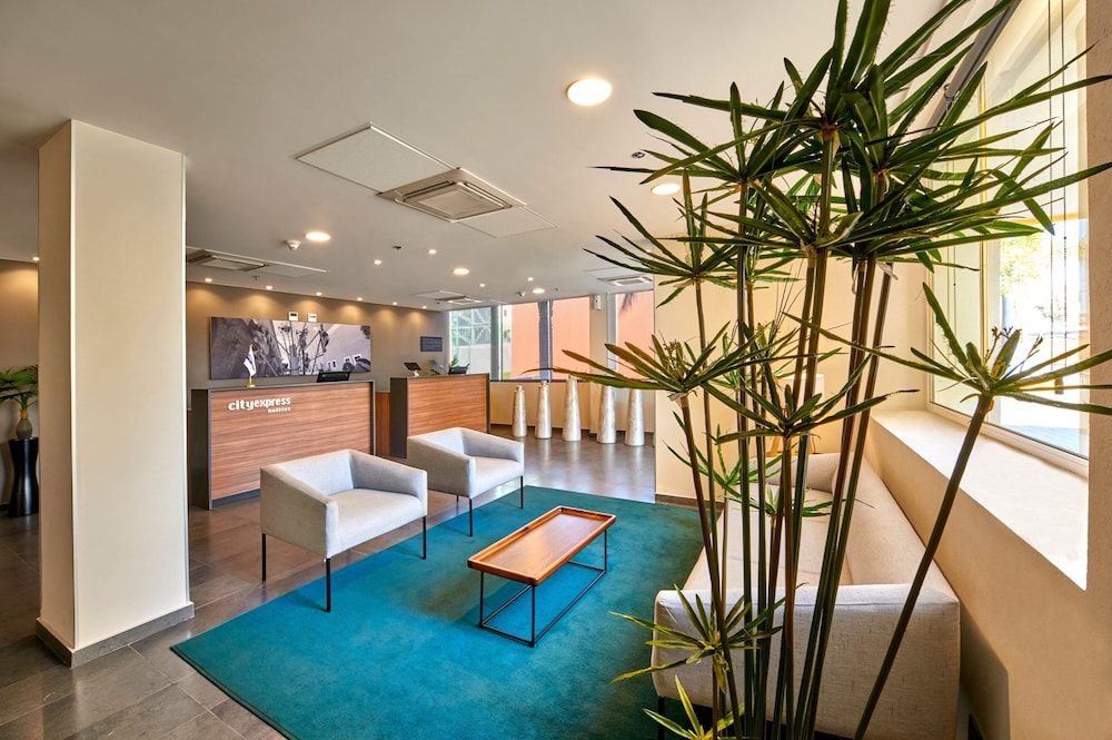City Express by Marriott Queretaro 24/55