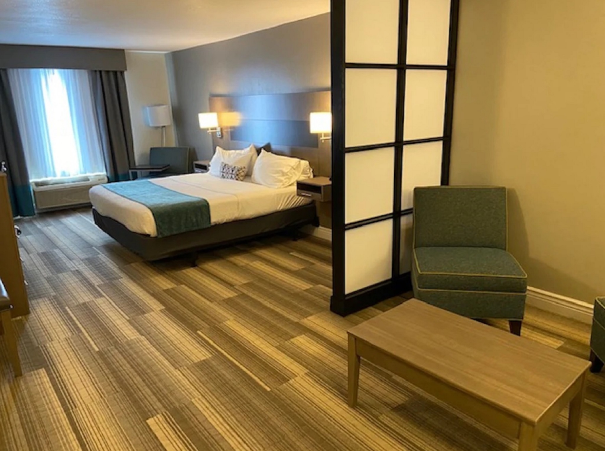 Room, King Bed