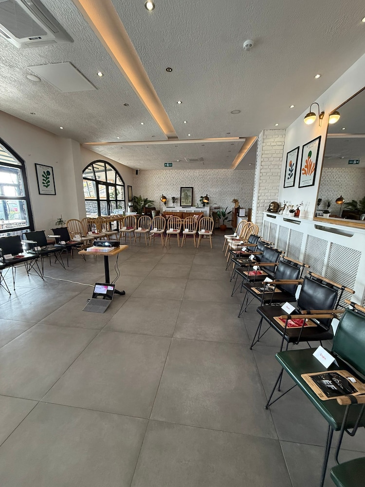 8 Rooms Boutique Hotel 23/50