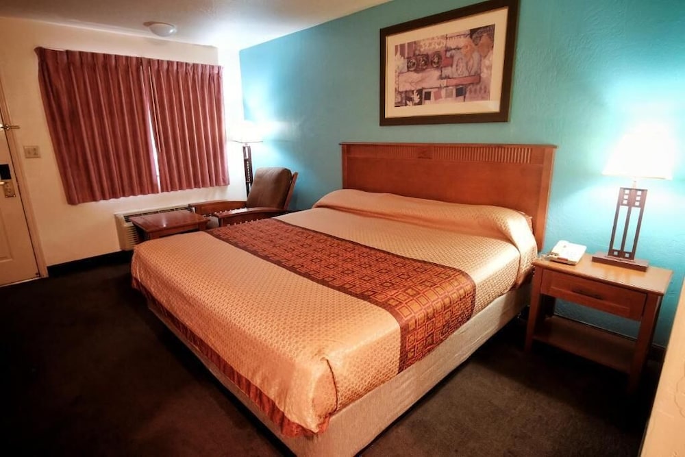 Claridge Inn 15/57