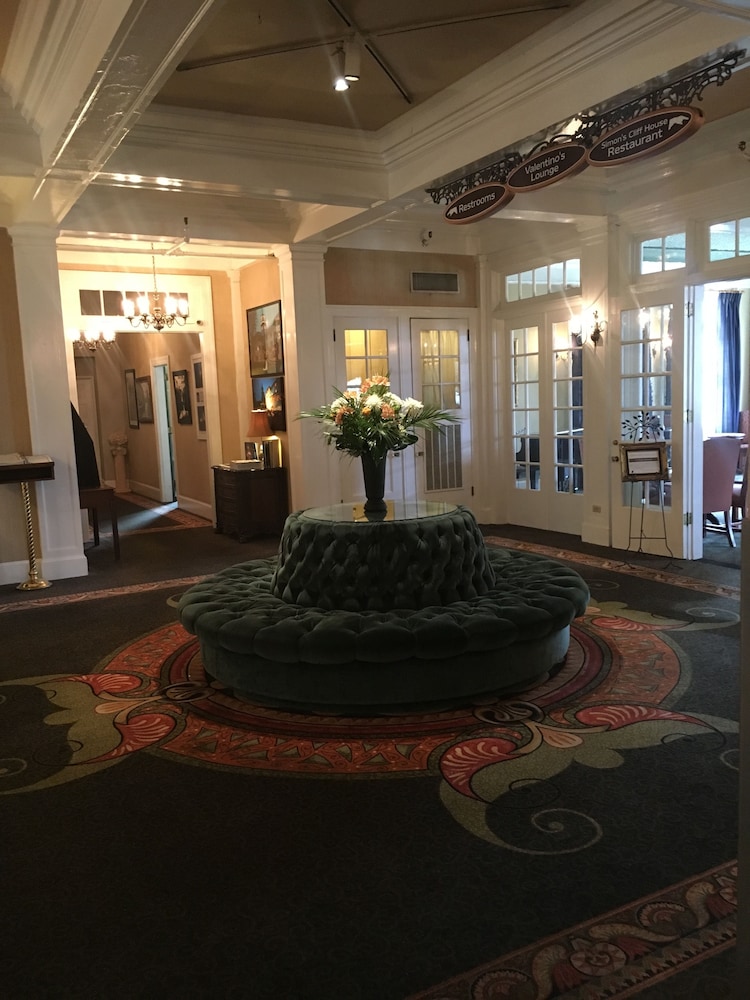 Columbia Gorge Hotel And Spa 4/62