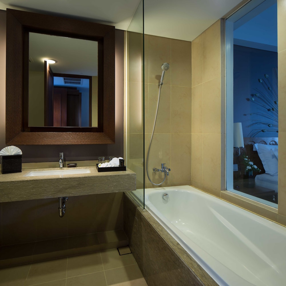 Sun Island Hotel and Spa Kuta 48/49