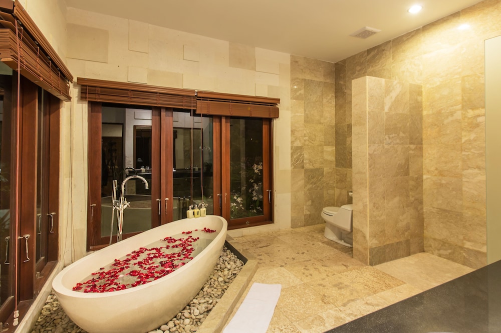 Villa Club Corner Residence by Nagisa Bali 34/34