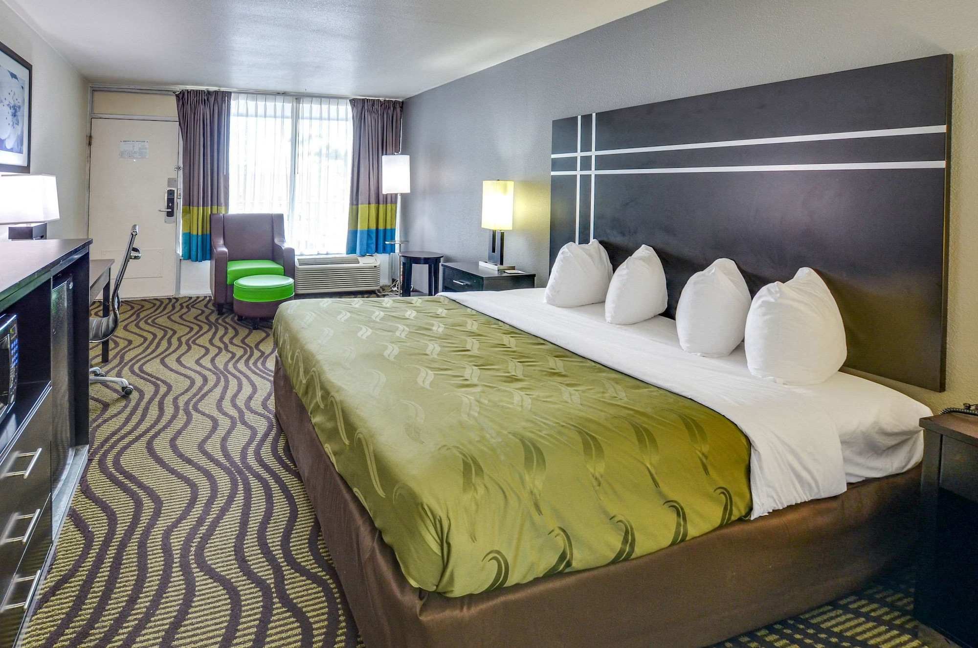 غرفة بسرير كينج لذوي الإعاقة، Quality Inn & Suites Hardeeville - Savannah North 4/5