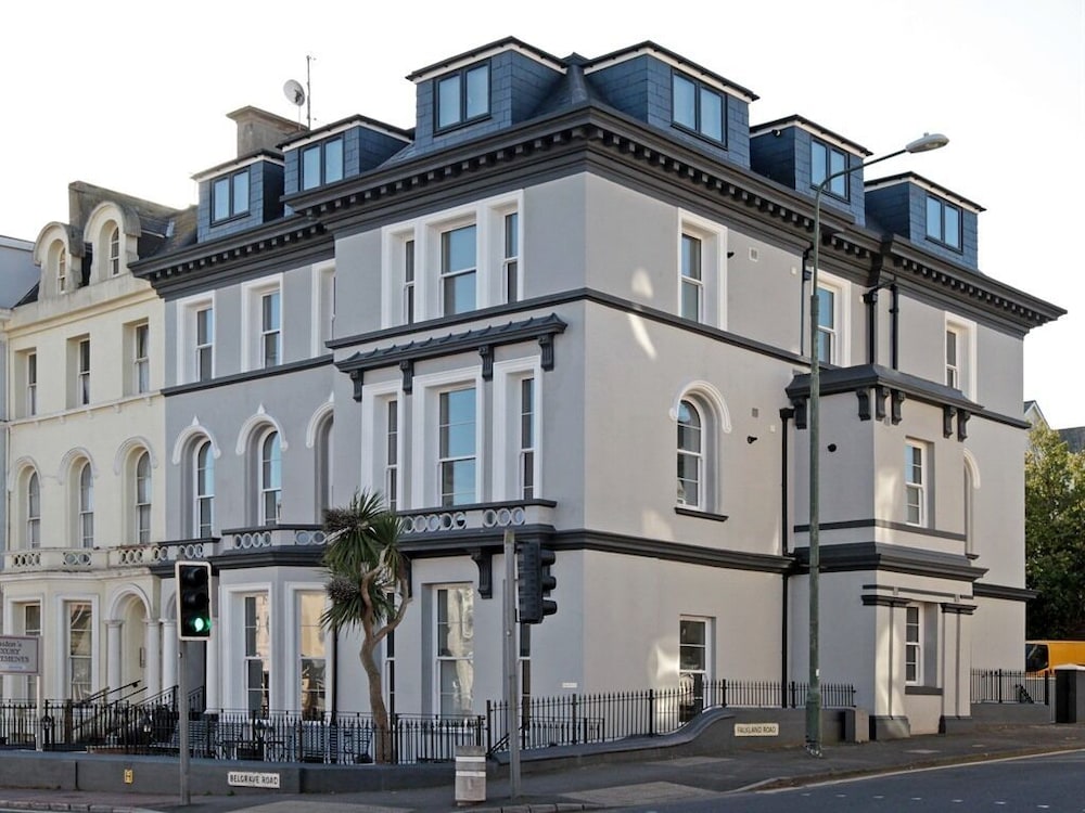 Austen's Luxury Apartments 41/50