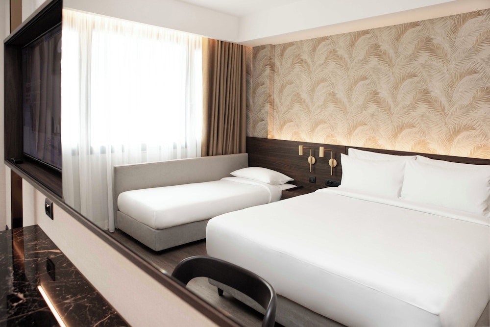 Luwian Athens Boutique Hotel 24/60