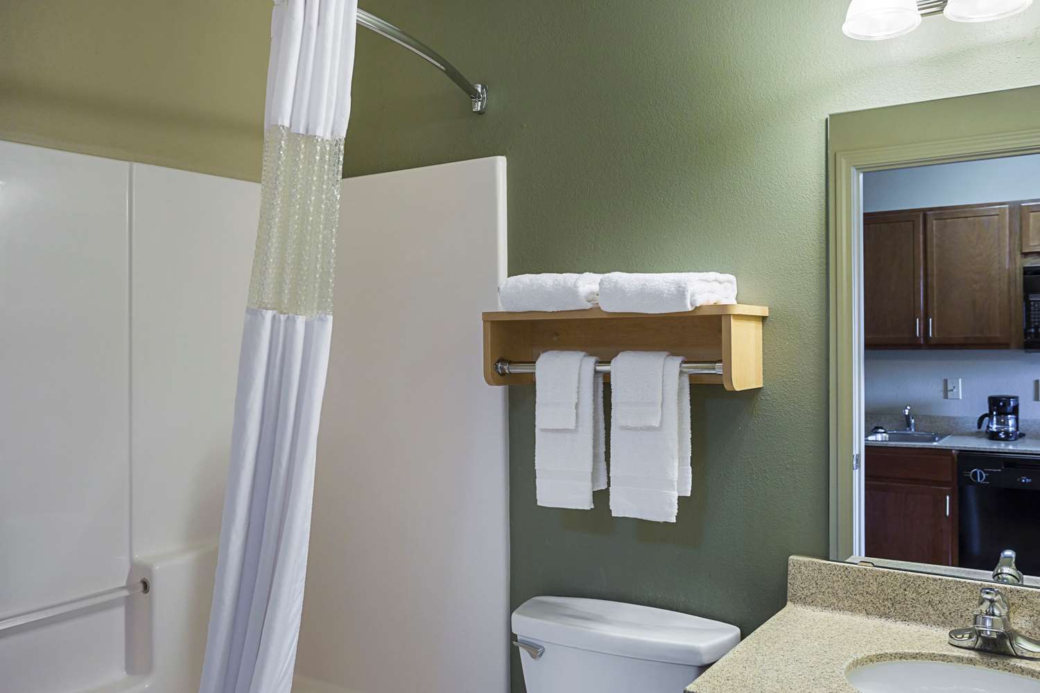 Birch Hill Suites Clarksville 35/35