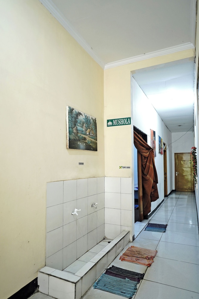 Saung Balibu Hotel 26/68