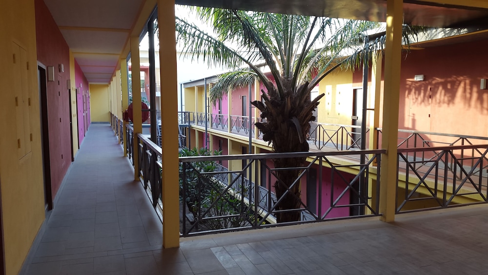 Hotel La Tchadienne 39/43