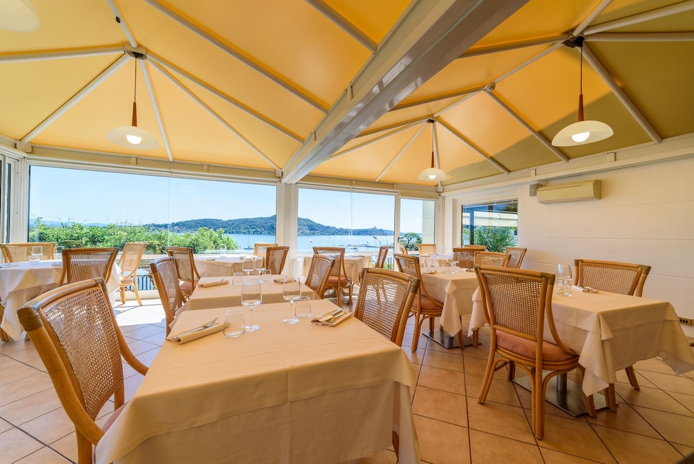 Hotel Villa Paradiso 15/30