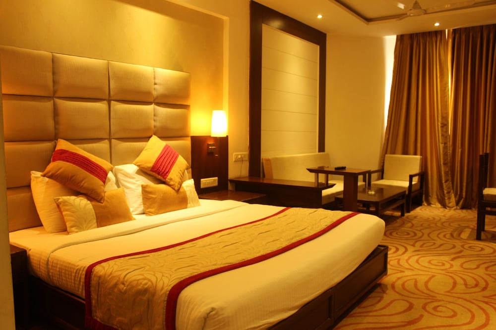 Gwalior Regency 10/62