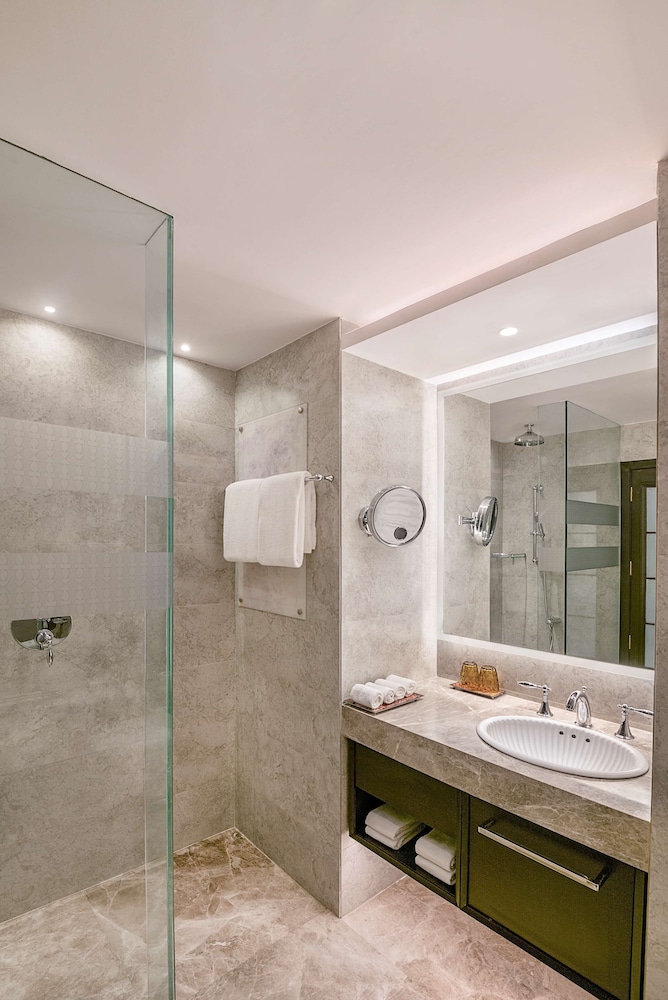 Radisson Blu Mbd Hotel Noida 50/50