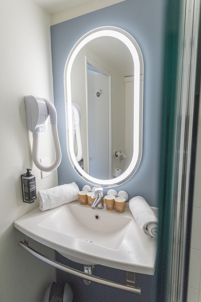 Ibis Granville Port De Plaisance 62/63
