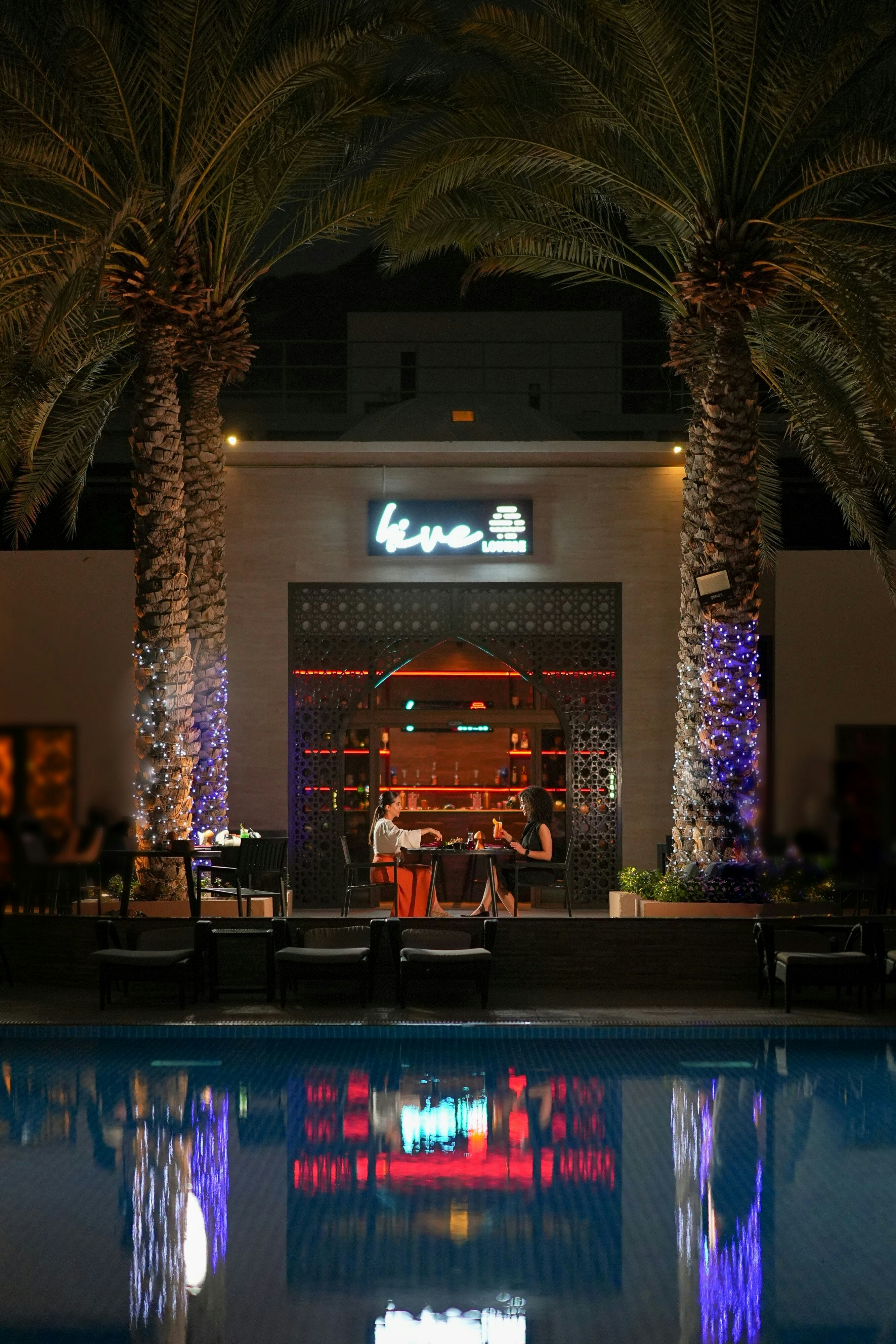 Sheraton Oman Hotel 6/81