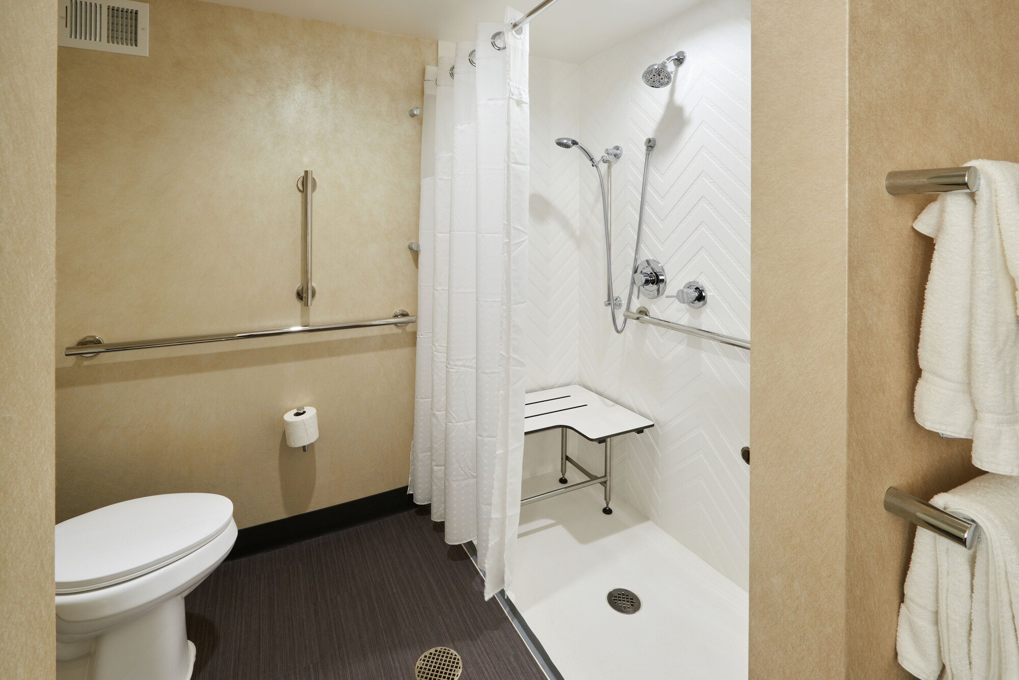 جناح بسريرين كوين لذوي الإعاقة، Holiday Inn And Suites Philadelphia W Drexel Hill 3/5