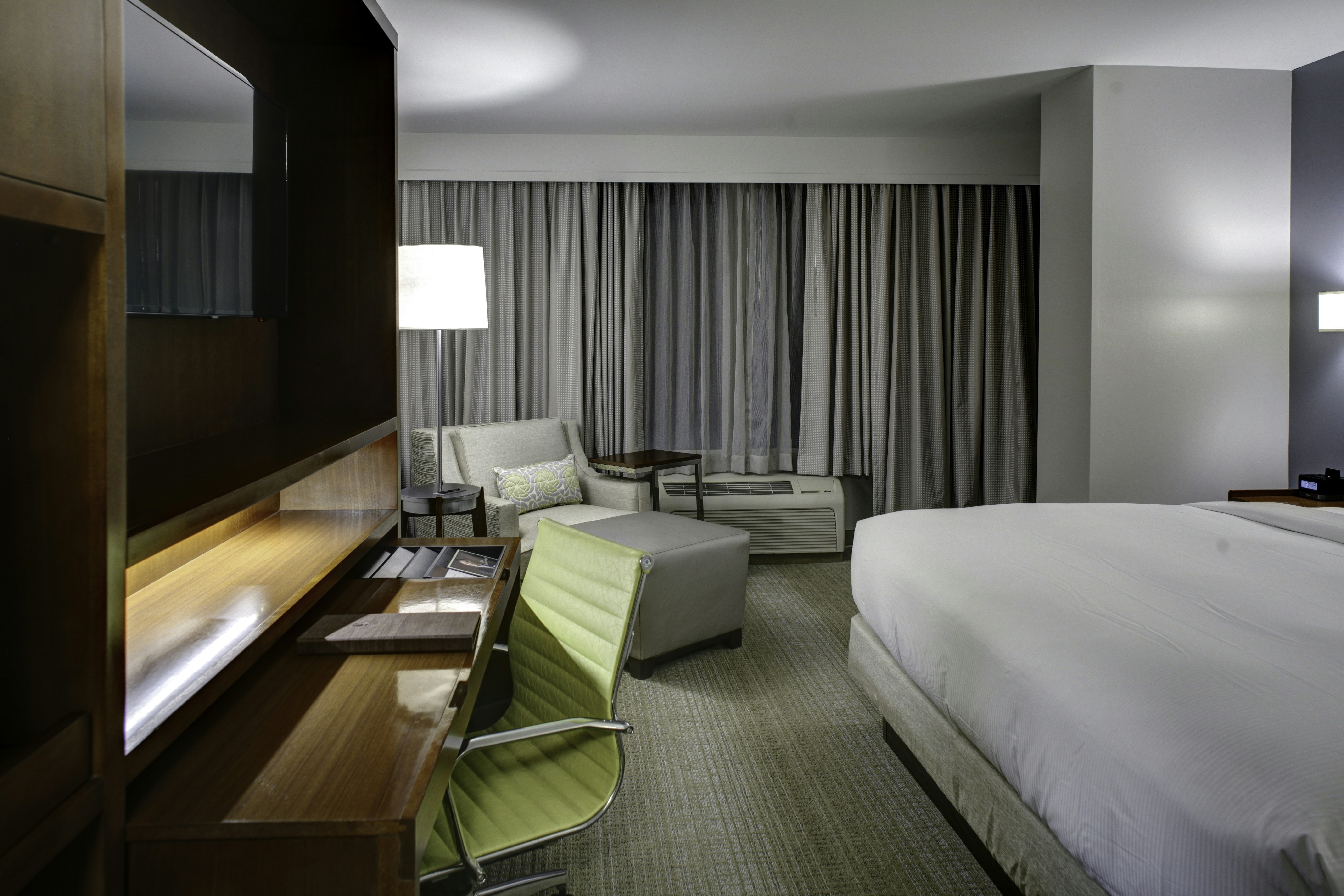ROOM, KING BED, GULF VIEW, ACCESSIBLE