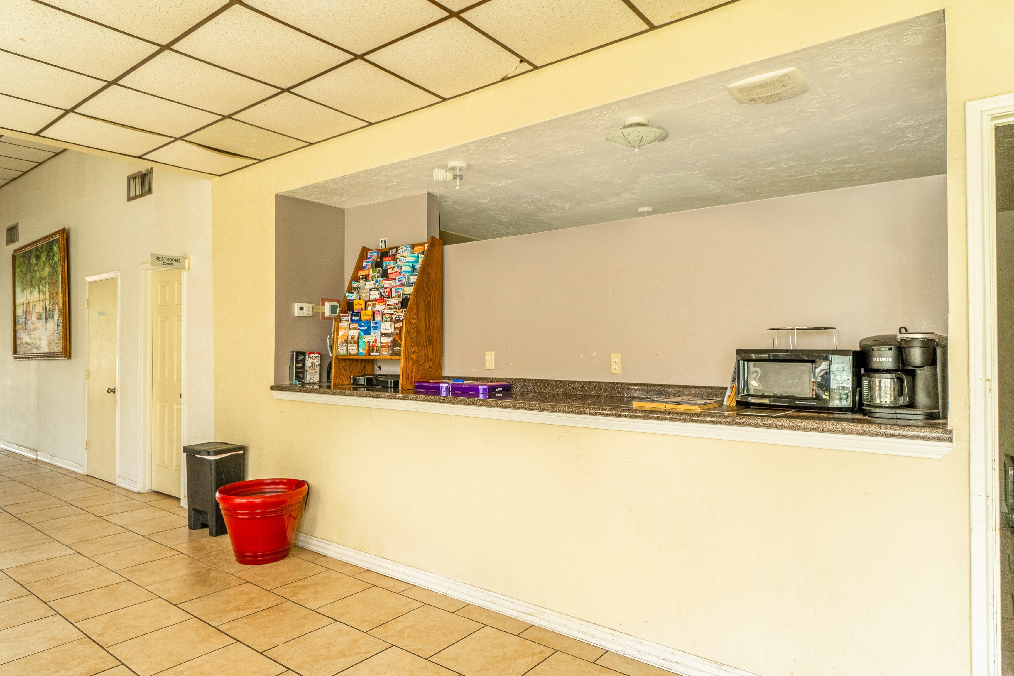 Lobby at Economy Inn Livingston By OYO TX US 59, LIVINGSTON - TX