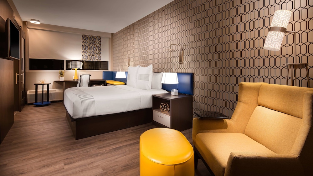 Glo Best Western Nashville 15/43