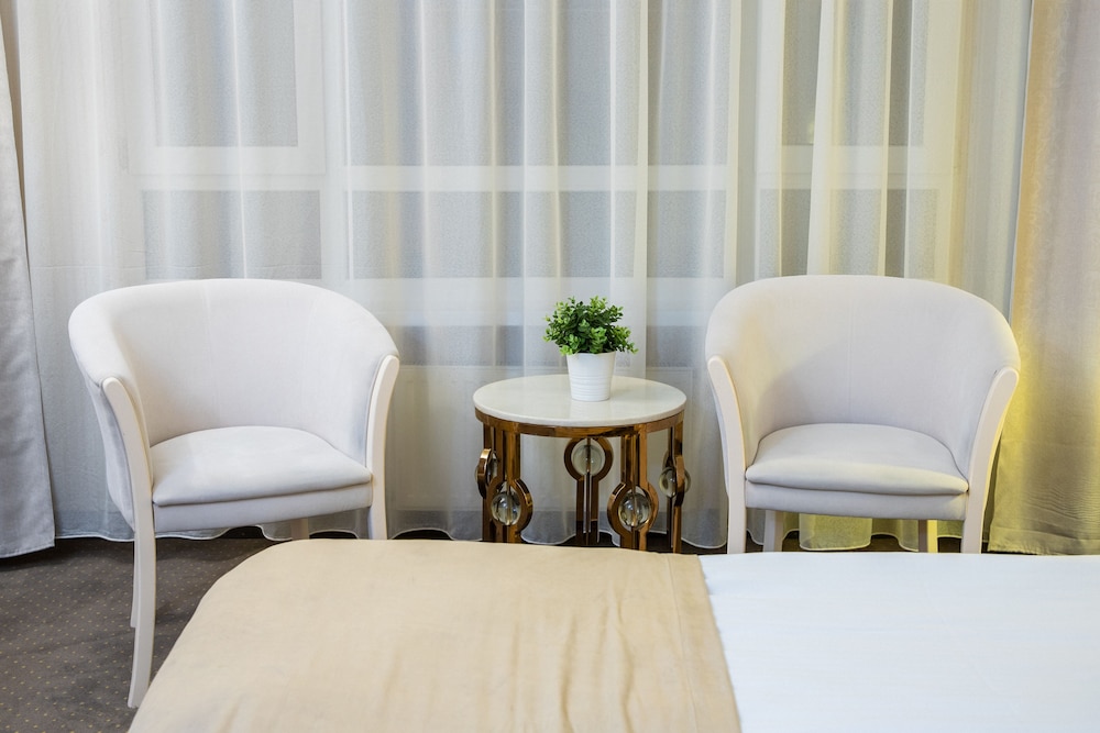 Hotel Carpathia 27/68