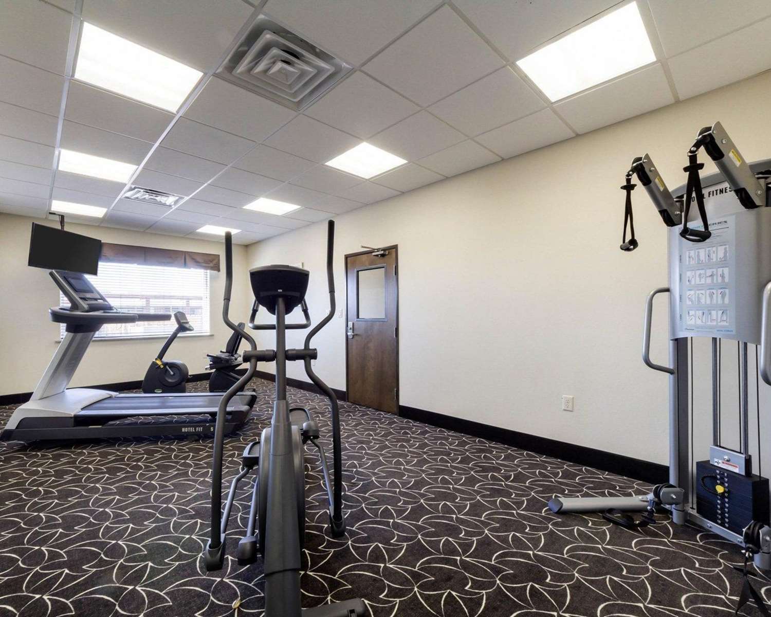 Quality Inn and Suites Victoria East 16/38