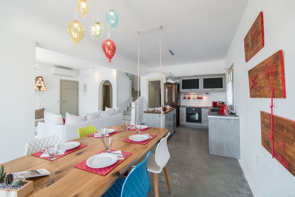 Halcyon Villas 52/66