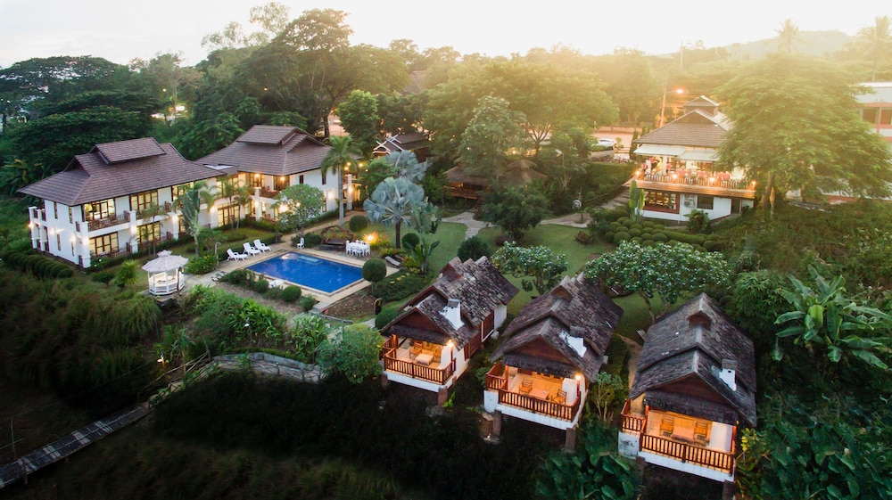 Gin's Maekhong View Resort & Spa 33/37