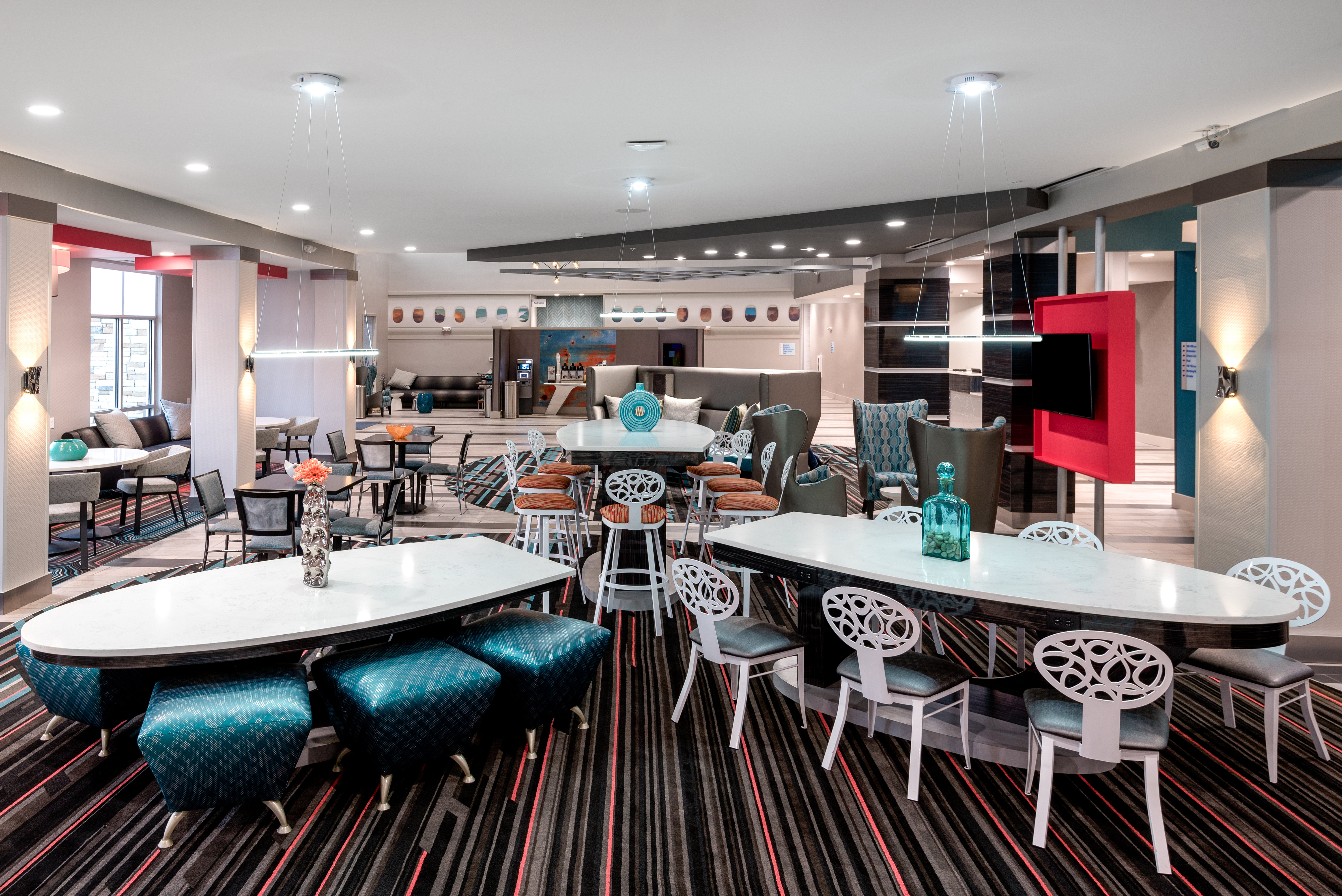 Holiday Inn Express And Suites Charlotte Airport 37/58