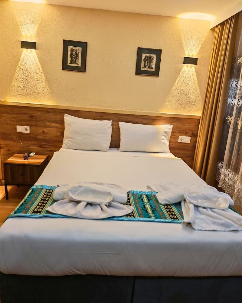 Otantik Guesthouse 17/37