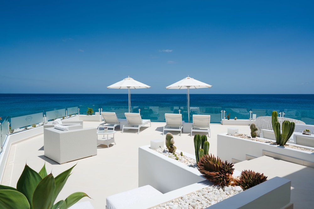 Lanis Suites De Luxe - Adults Only 98/108