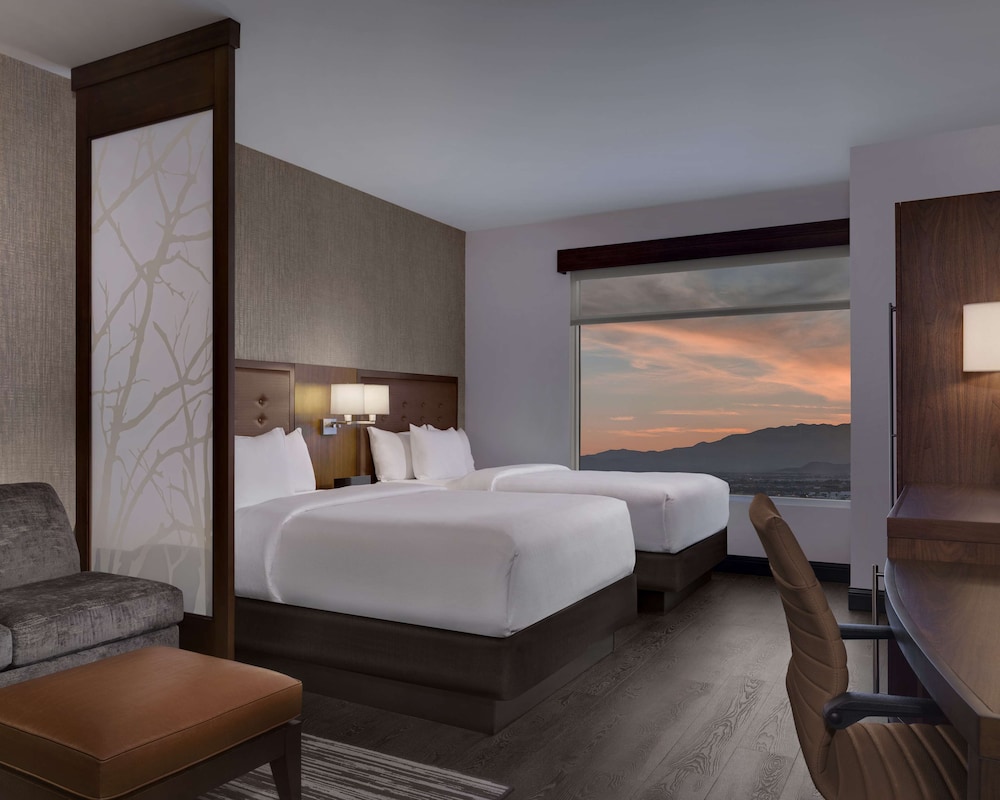 Hyatt Place Las Vegas At Silverton Village 9/42