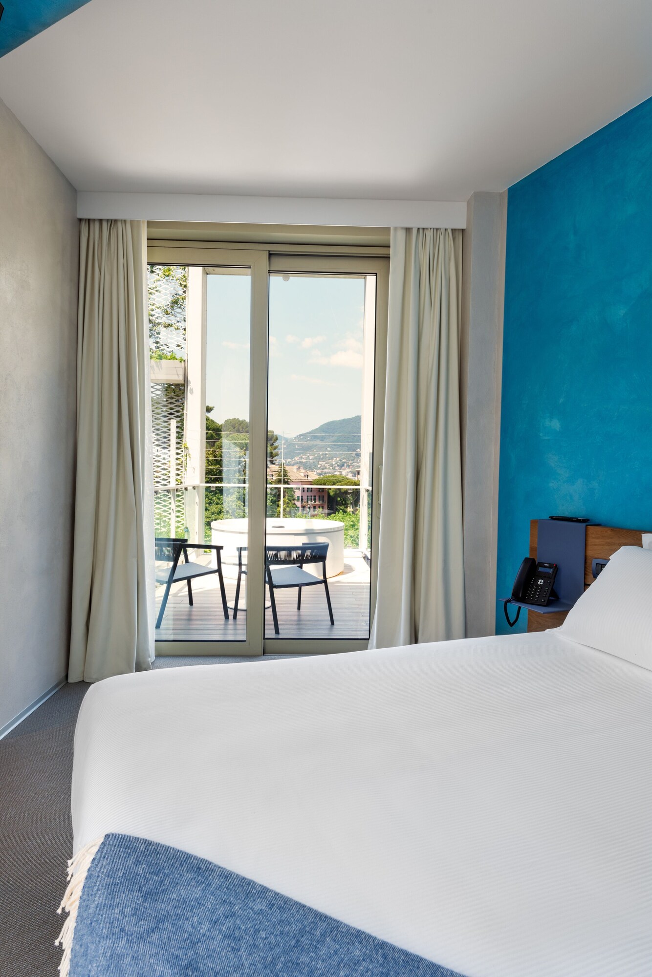 STUDIO, SUITE, OUTDOOR JETTED TUB, TERRACE