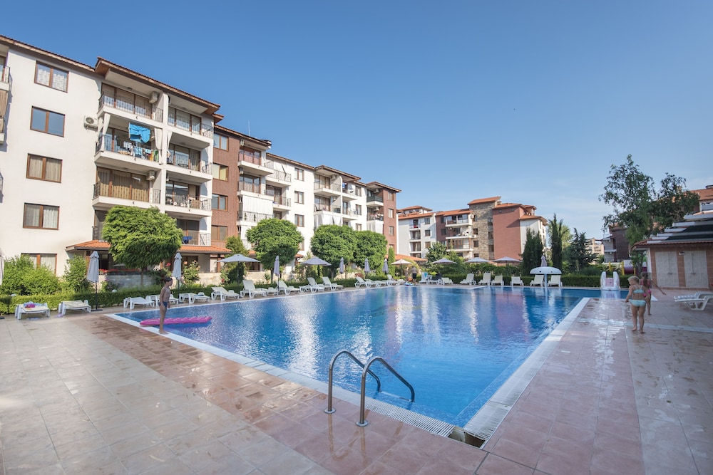 Apollon Apartments 38/41